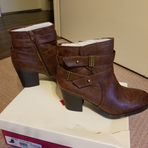 Booties - Picture 3 of 4